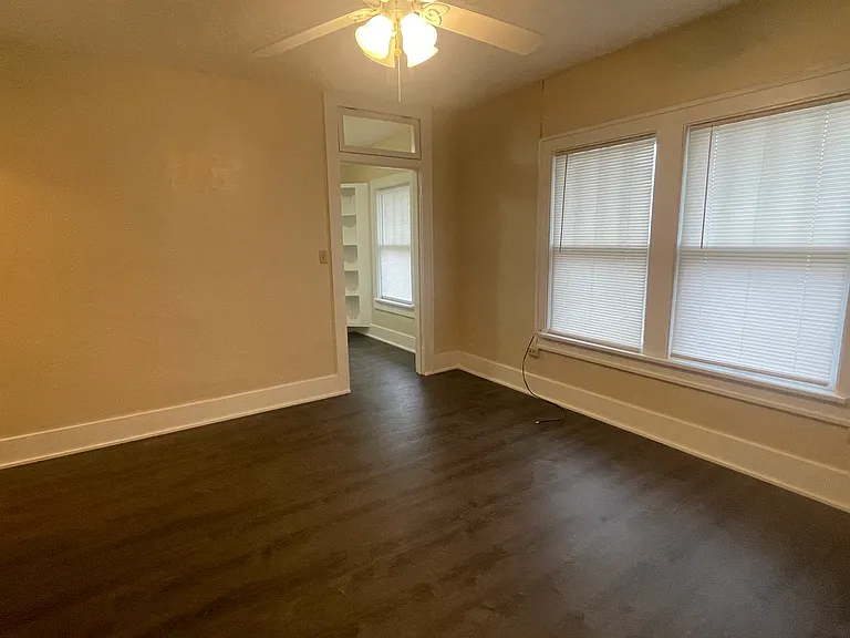 220 E Toronto Ave #3 — Photo 17