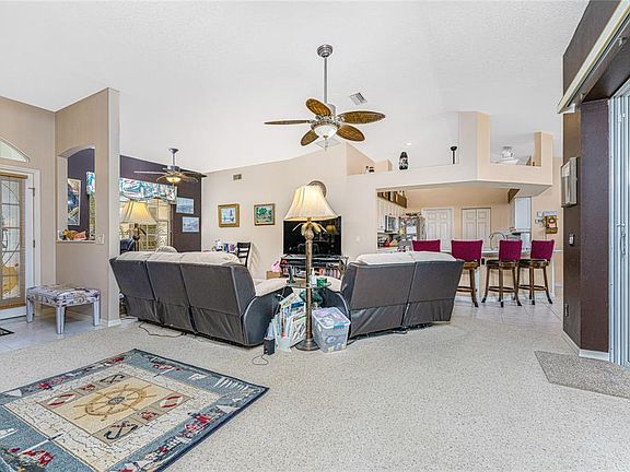5th image of 12 Mariner Ln