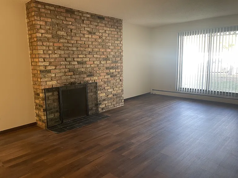 Pinecrest Apartments — Photo 16