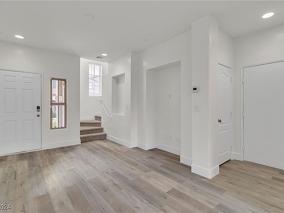 2nd image of 10118 Santa Lorena Ct