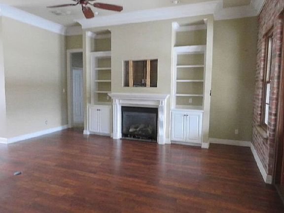 Additional Living Room