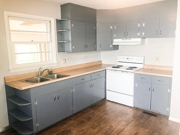 3rd image of 1316 Adonna Ln
