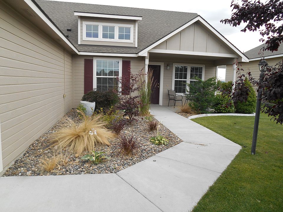 1st image of 138 Henley Dr