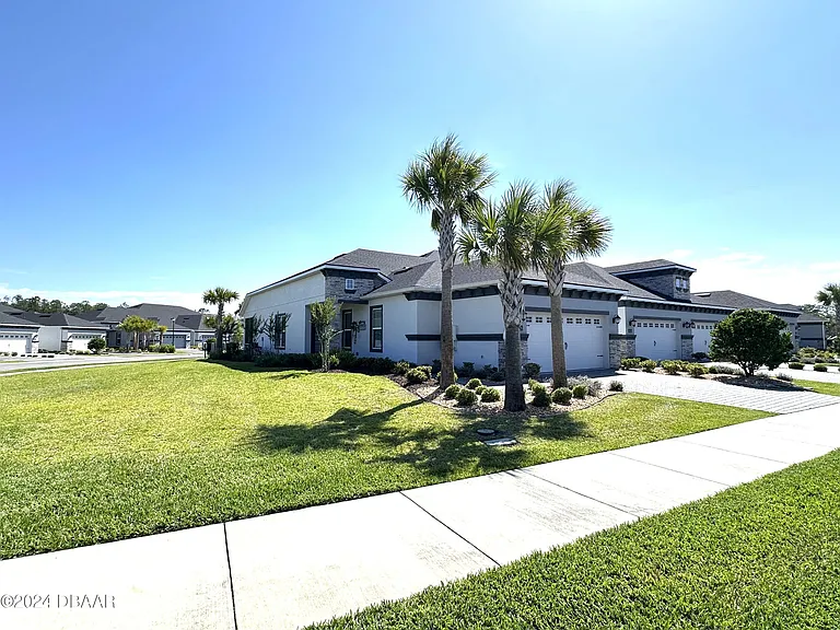 6326 Hanfield Dr — Photo 3