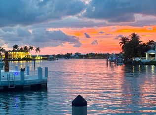 771 9th St, Key Colony Beach, FL 33051