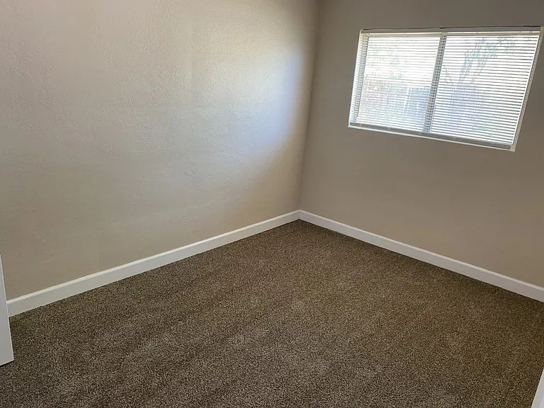 412 Alameda Ave — Photo 9