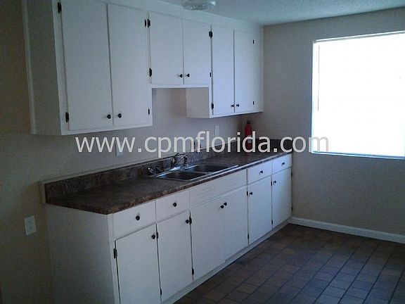 3rd image of 368 N North St