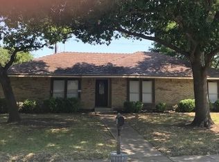 1005 Cottonwood Dr, Desoto, TX 75115