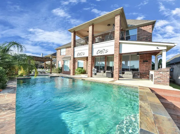 17859 Camp Cove Dr, Cypress, TX 77429