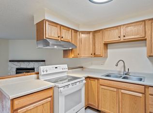 24227 27th Ave S., Seattle, WA 98198