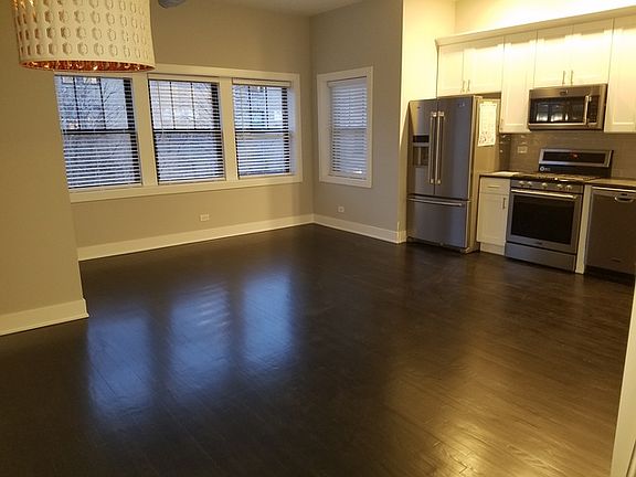 3rd image of 3830 N Mozart St #2N