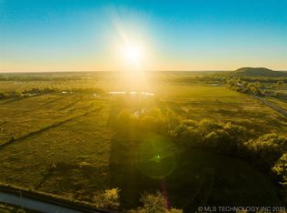 3 W Chimney Mountain Rd, Muskogee, OK 74401