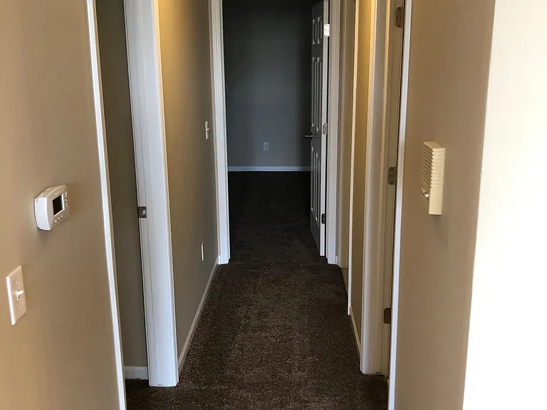 45682 Warwick Dr — Photo 11