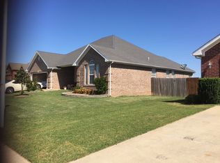 112 Hoss St, Centerton, AR 72719