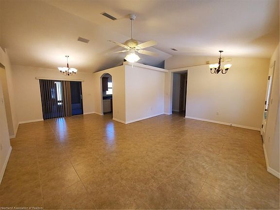 3rd image of 1510 Bradley Ave