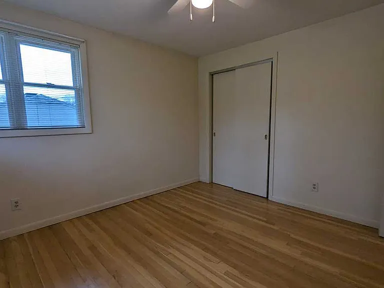 611 Amherst Rd — Photo 9