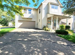 952 Conner St, Chaska, MN 55318