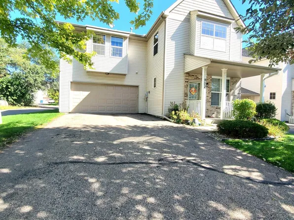 952 Conner St, Chaska, MN 55318