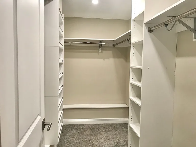 730 Myra Way — Photo 28