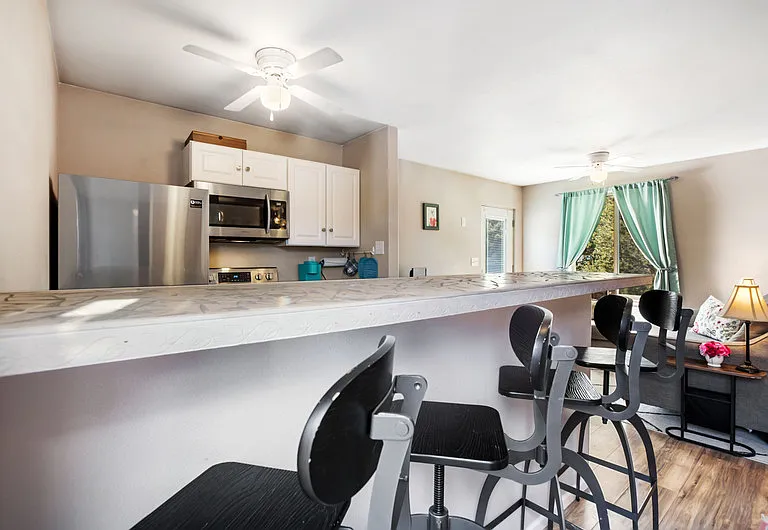 1255 Michael Ln #B — Photo 10