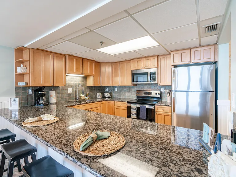 6201 Thomas Dr #509 — Photo 9