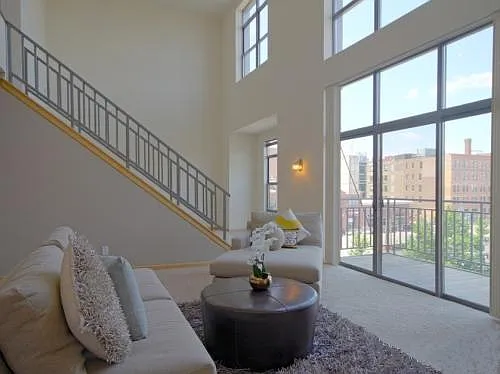 Gaslight & Corcoran Lofts — Photo 9
