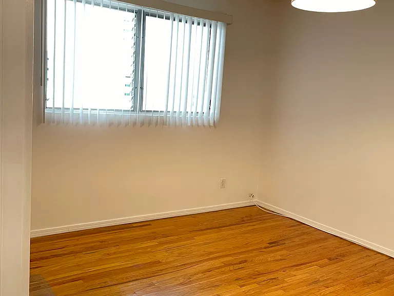 1333 N Fuller Ave #8 — Photo 11