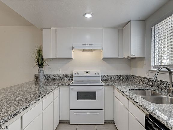 4th image of 3263 Savalli St Unit B
