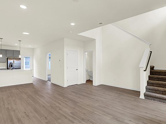 3rd image of 2664 Marjorie Ln