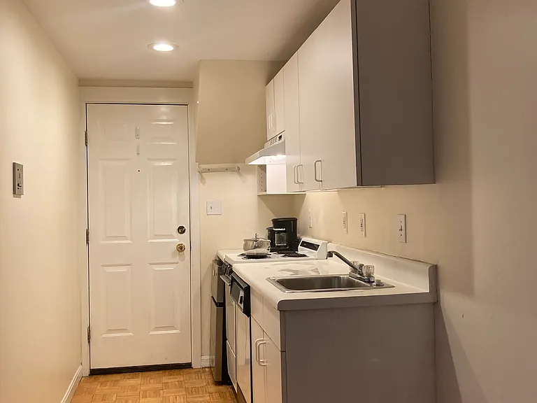 20 Phillips St #2 — Photo 4
