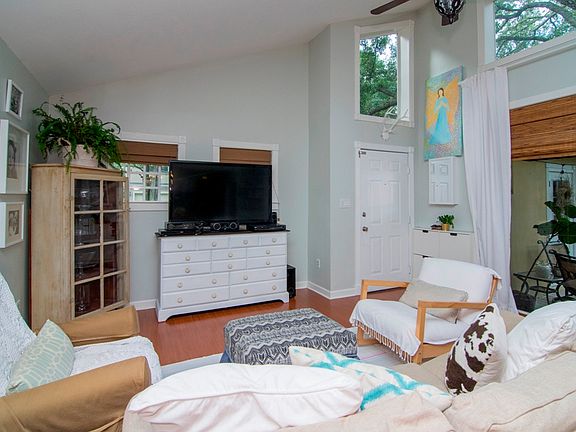 5th image of 2913 W Trilby Ave