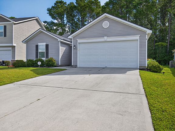 4th image of 8 Marsh Salt Ln