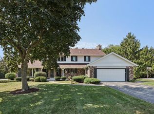 2 Redwood Ct, Racine, WI 53402