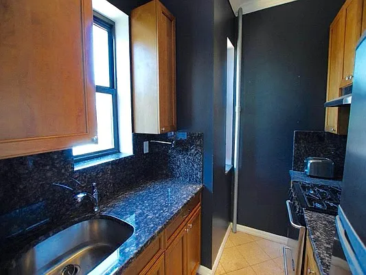 Rented by UbiQ NY | media 32