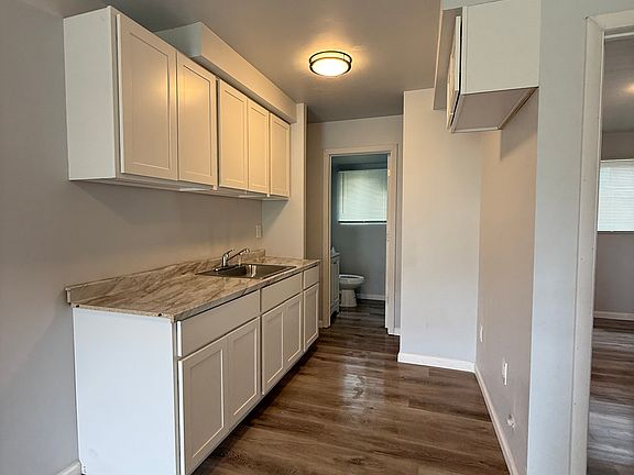 5th image of 11411 Wyoming St #108