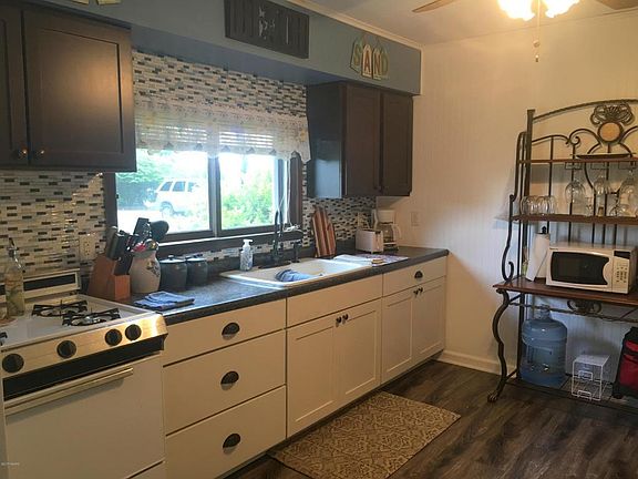 3rd image of 31775 W Lakeshore Dr