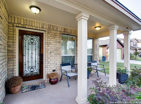 3rd image of 634 Diana Dr