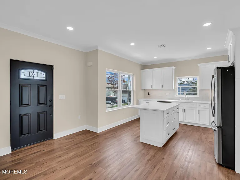 58 Cove Rd — Photo 21