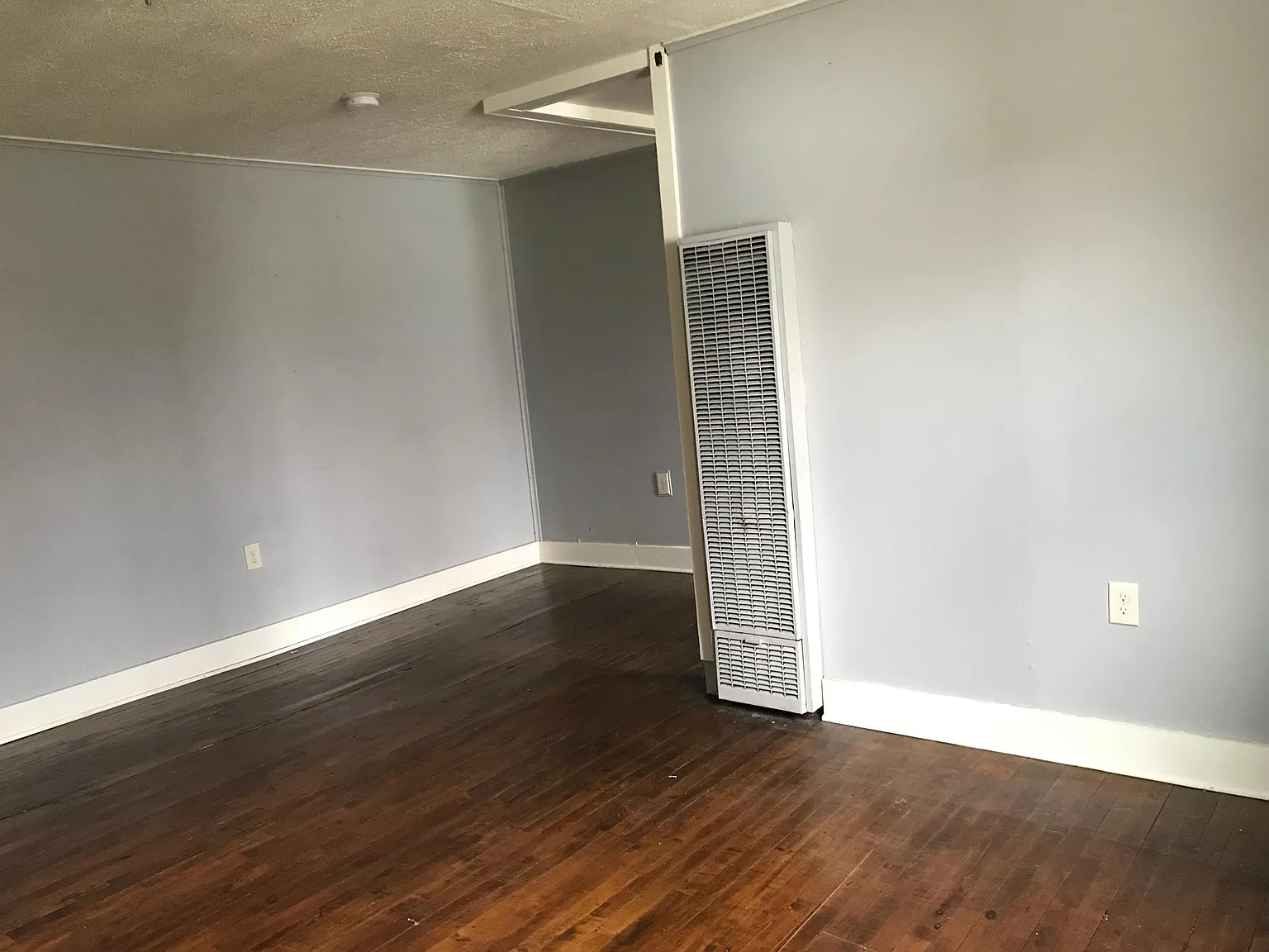 60 Main St — Photo 2