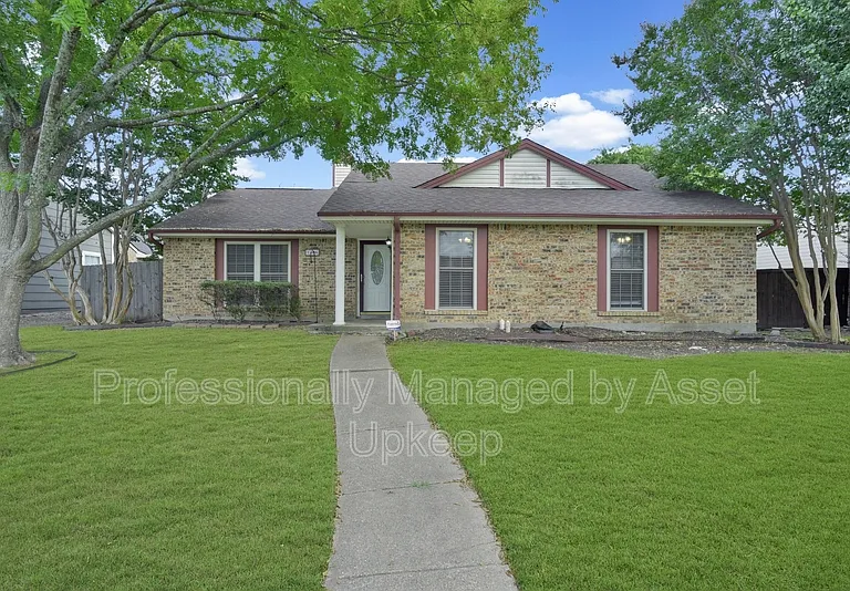 1306 Clearview Dr — Photo 1
