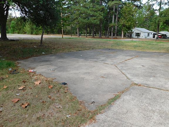 5th image of 1643 Walnut Rd