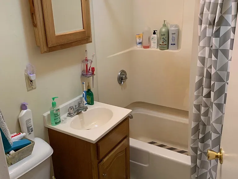 35 Fairmount Pl #12 — Photo 9