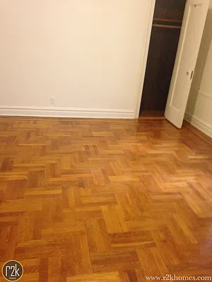 Rented by Realty 2000 Corp | media 3