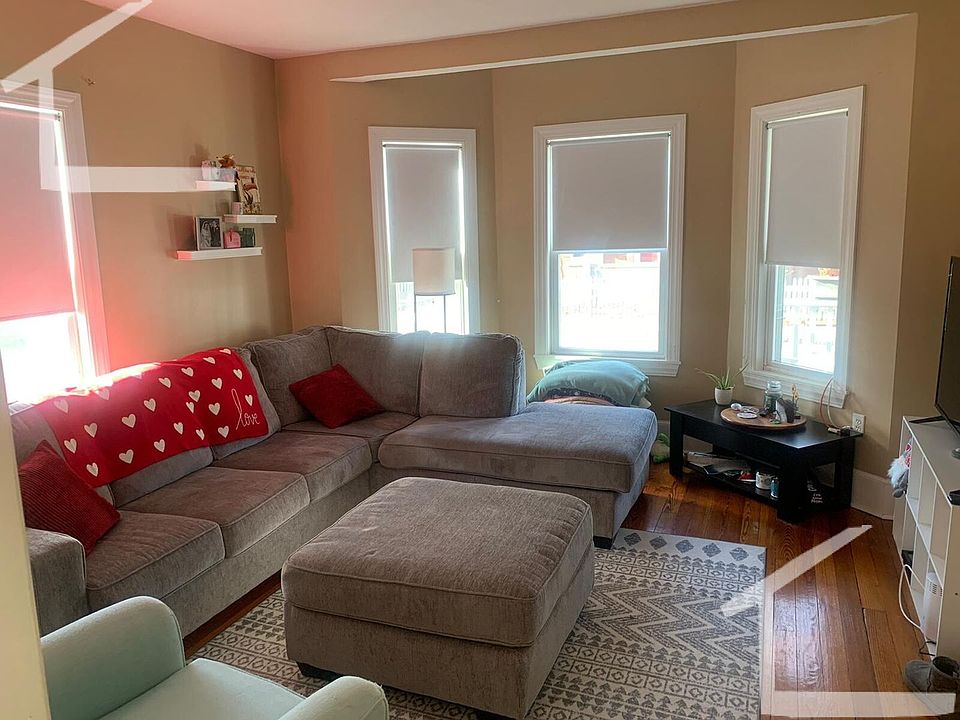 1st image of 12 Middle St