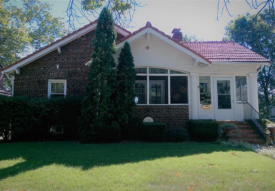 1st image of 26 Sunset Ct
