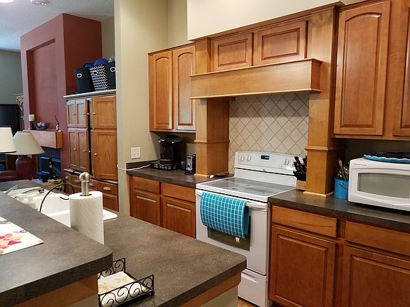 5th image of 11720 Vermillion St NE Unit C