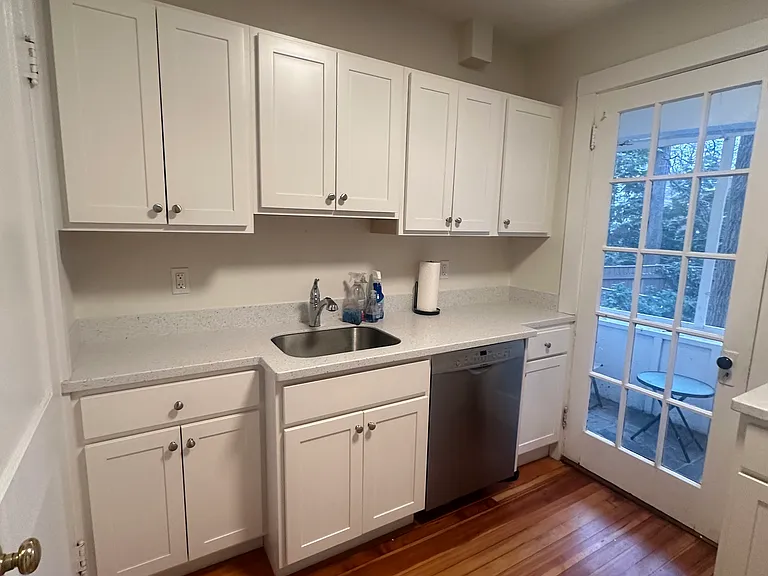 33 Concord Ave #12 — Photo 3