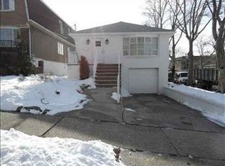 198 W 26th St, Bayonne, NJ 07002