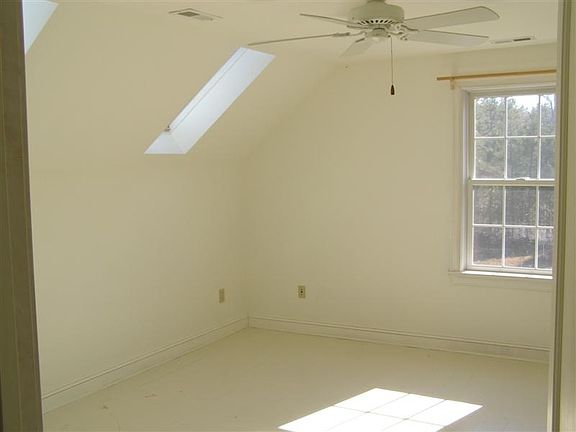 Guest bedroom 2nd floor