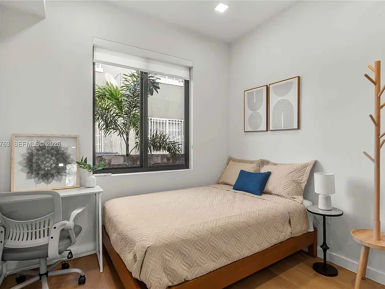1376 SW 4th St — Photo 10